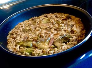 Una foto de Risotto de alcachofas y boletus