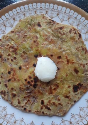 A picture of Aloo paratha.
