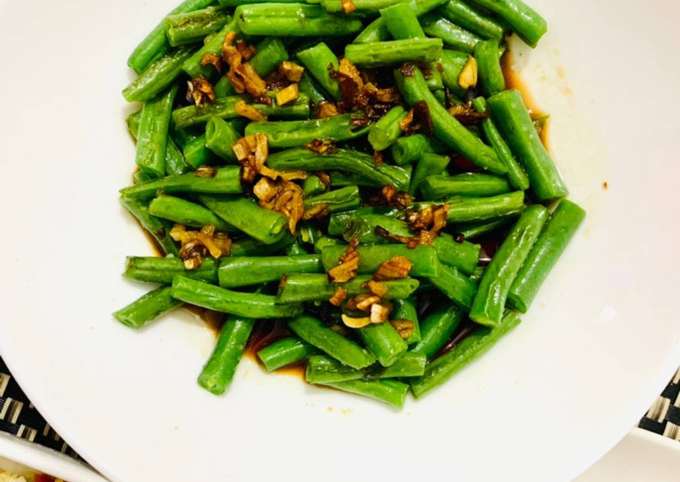 Garlicky french beans