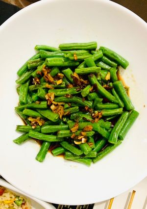 A picture of Garlicky french beans.