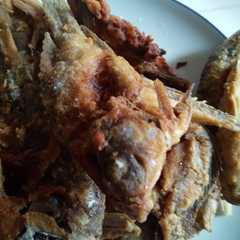 Tips goreng ikan kecil tidak amis dan kering sampai ke tulang রেসিপির প্রধান ছবি