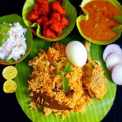 A picture of Chicken biryani.