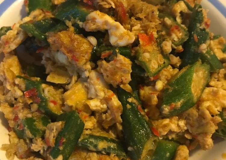 How to Make Quick Stir-fry Okra and Eggs