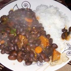A picture of Rice and beans stew.