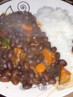 A picture of Rice and beans stew.