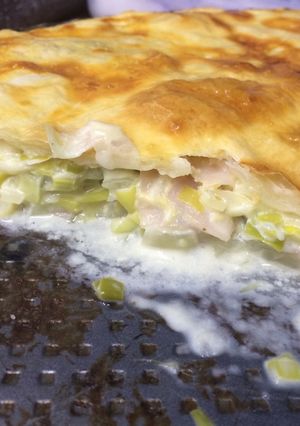 Una foto de Tarta de puerros con crema de leche