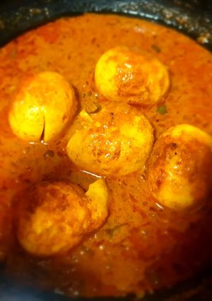 A picture of Restaurant style egg curry.