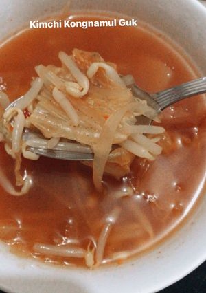 Foto resep Kimchi Kongnamul Guk