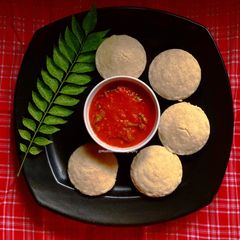 A picture of Ragi Idli.