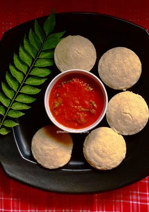A picture of Ragi Idli.