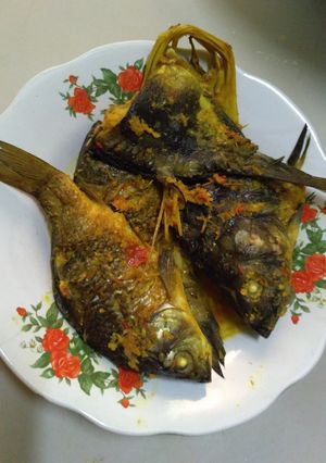 Foto resep Ikan mas bumbu rujak seserhana