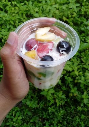 A picture of Fresh Fruits Salad.