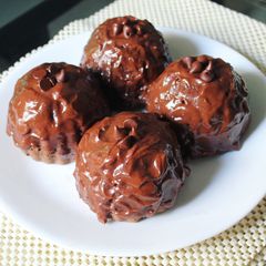 A picture of Chocolate Cupcakes.