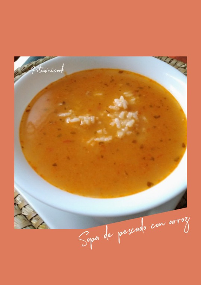 Una foto de Sopa de pescado con arroz