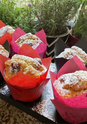 Une photo de 🧁MUFFINS 🐝framboise 🍓🫐🍒