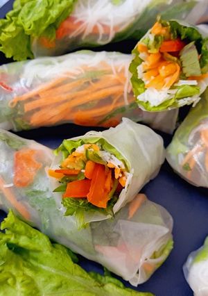 A picture of Vietnamese Fresh Spring Rolls.