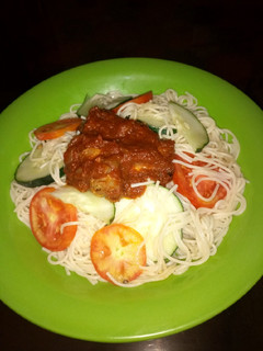 A picture of Spaghetti with stew.