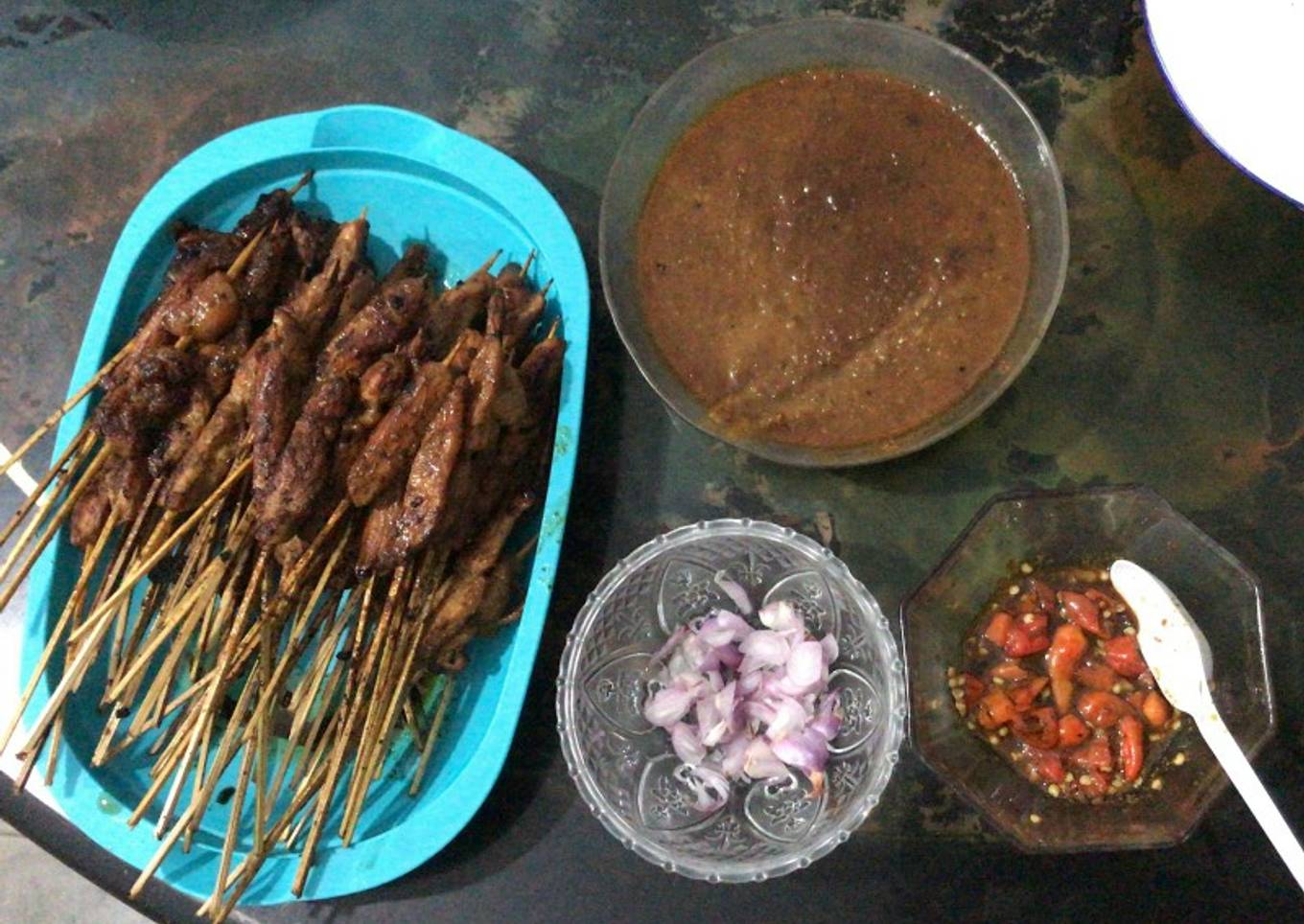 Bumbu kacang untuk sate ayam