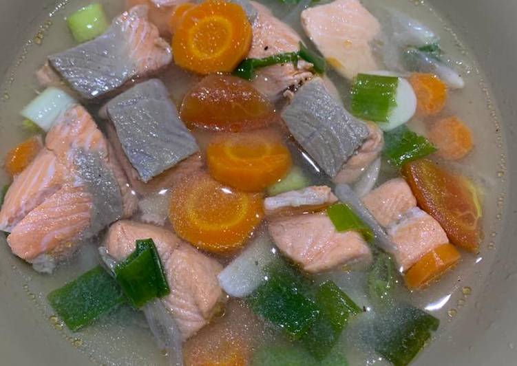 Cara Gampang Menyiapkan Sup Salmon Sehat Anti Gagal