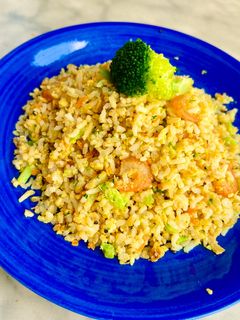 Hình của món Cơm chiên trứng tơi hạt - Egg Fried Rice siêu dễ cho người mới bắt đầu.