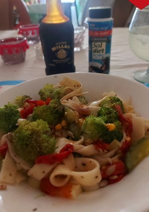 Una foto de Ensalada tibia de pasta
