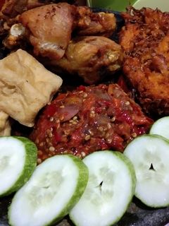 Foto resep Ayam Penyet Sambel Raden#Ramadhanke-7
