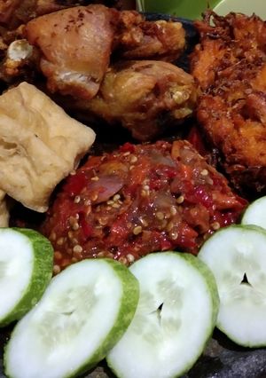 Foto resep Ayam Penyet Sambel Raden#Ramadhanke-7