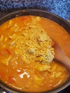 Una foto de Arroz con pollo integral