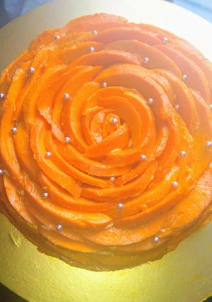 A picture of Mango Rose cake.