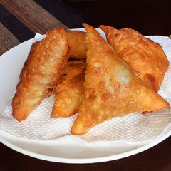 A picture of Samosa sheets.