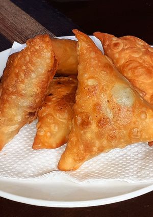 A picture of Samosa sheets.