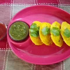 A picture of Pickle Masala Rava Idli.