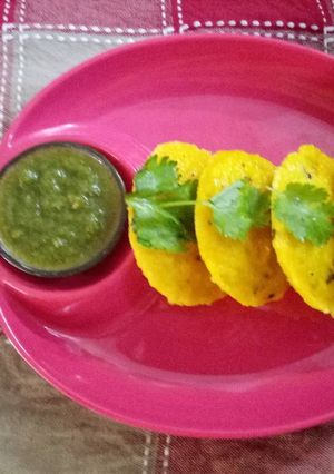 A picture of Pickle Masala Rava Idli.