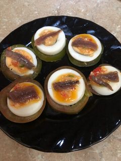 Una foto de Tomates rellenos de huevo