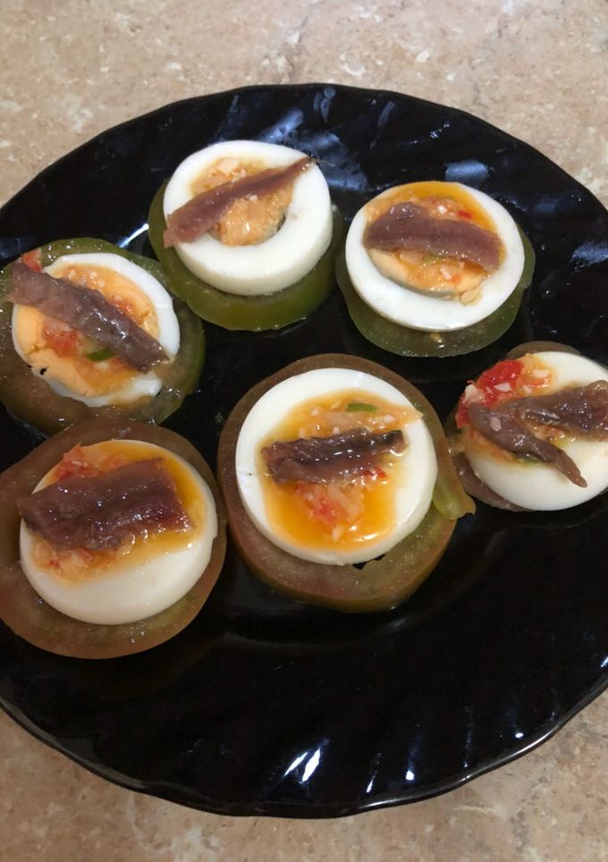 Una foto de Tomates rellenos de huevo