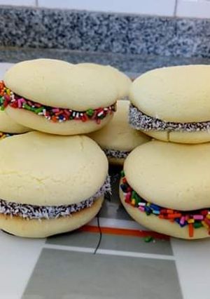 Una foto de Ricos y lindos alfajores de maicena 😄