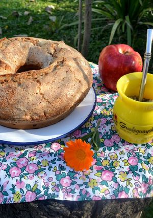 Una foto de Budín integral de pera, manzana y canela💜