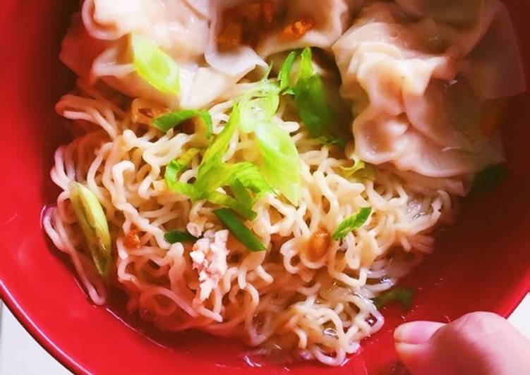 Wonton / pangsit rebus paling enak!