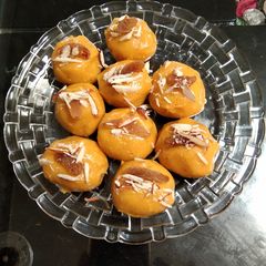 A picture of Kesar mango peda.
