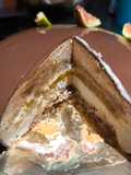 Entremets Figue avec Confit de Figue, Insert Praliné et Mousse Vanille