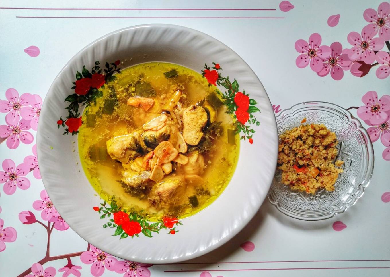 Soto Ayam Bening Sambal Kemiri