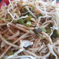A picture of Garlic noodles.