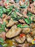 กะเพราเครื่องในไก่