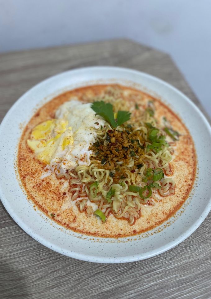 Foto resep Mie rasa Ayam Geprek kuah Susu