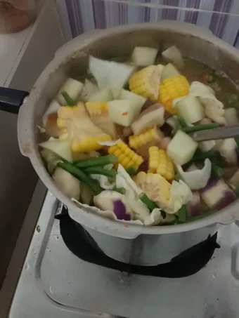 Cara Mudah Membuat Resep Sayur Asam ala Emak yang Sempurna Anti Ribet, Uenak Banget