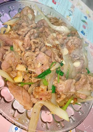 Hình của món Bò xào củ hành.