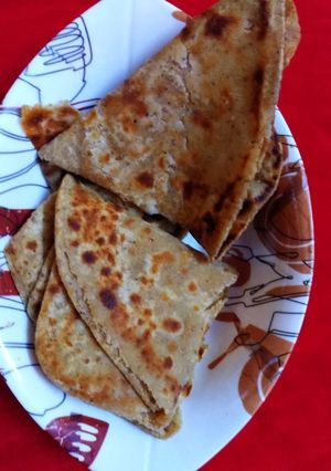 पराठा (Paratha recipe in Hindi) रेसिपी मुख्य फोटो