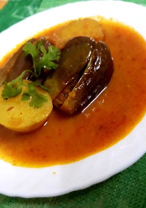 A picture of Stuffed brinjals in cooker.
