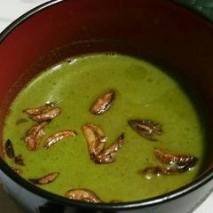 A picture of Broccoli soup.
