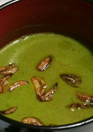 A picture of Broccoli soup.